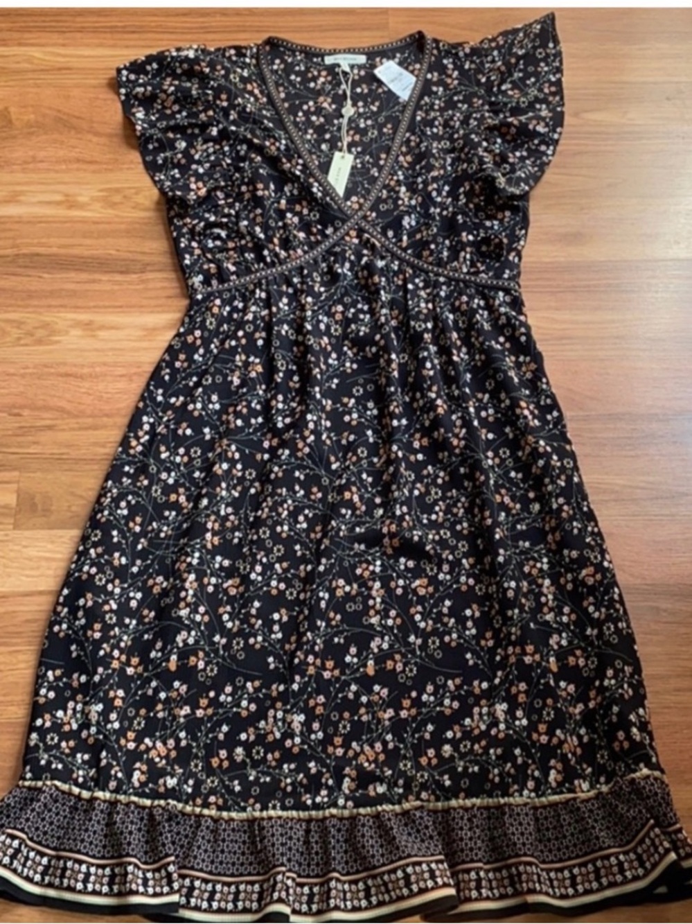Max Studio Black Floral V-Neck Maxi Dress with Ruffle Trim
